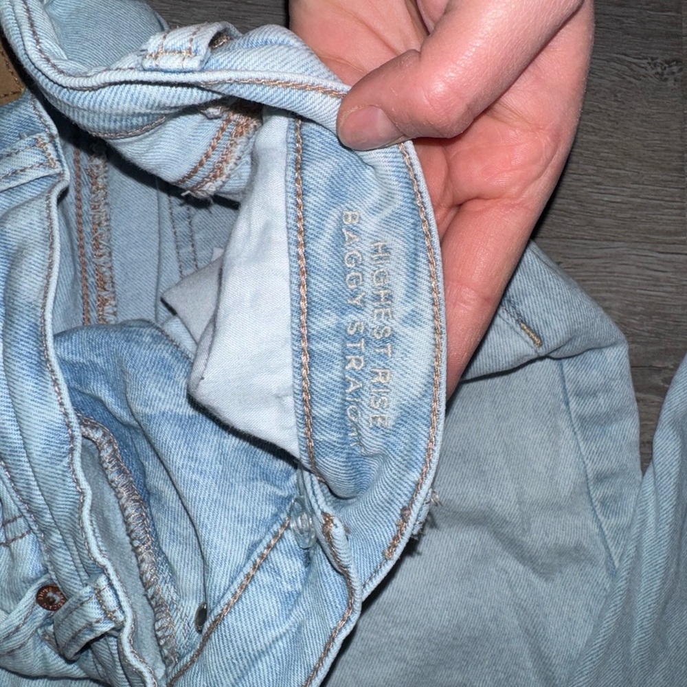 AMERICAN EAGLE Highest Rise Baggy Straight Jean - Picture 4 of 6